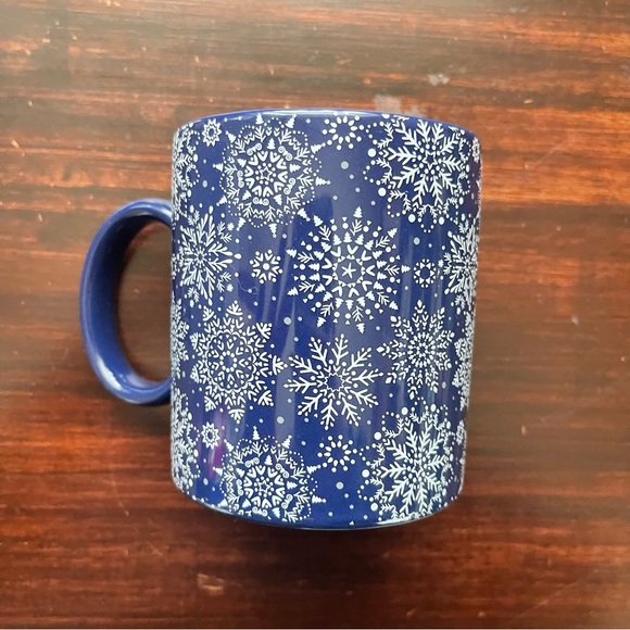 New in Box Blue Snowflake Mug - Picture 2 of 6